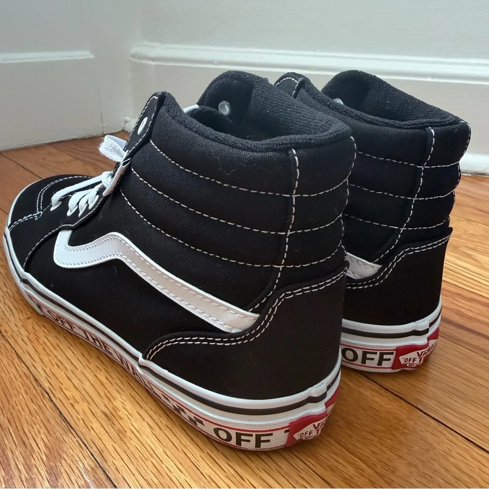 Vans Filmore Hi Off the Wall Sidewall Padded Ankle Sneakers 6 Youth, Women’s 7.5